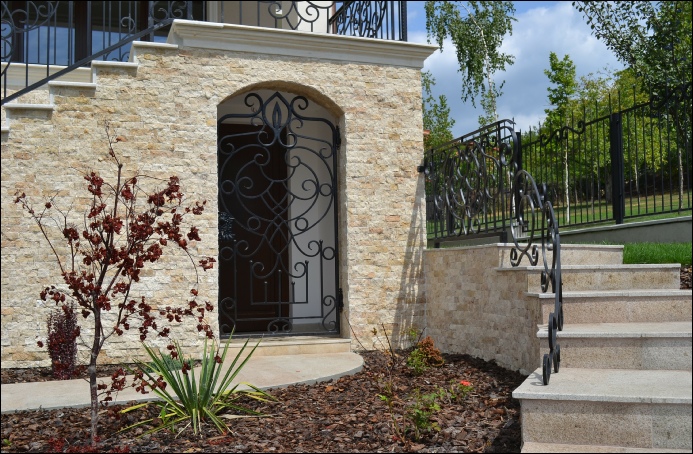 Design poarta fier forjat